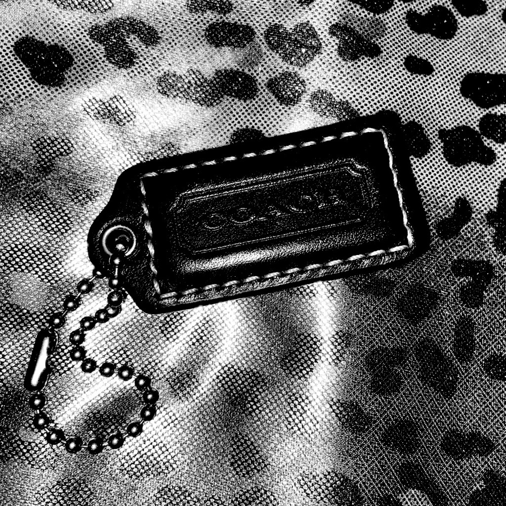 Authentic COACH charm tag !